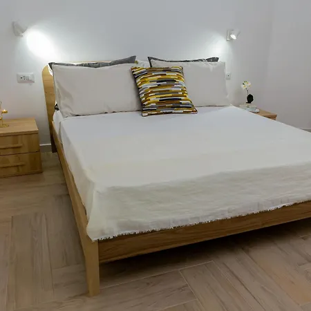 Estia Apartment *